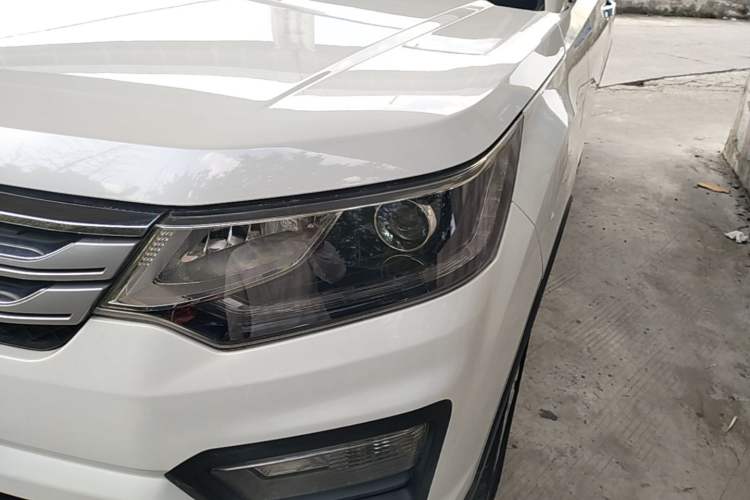 Used CHANGAN OSHAN CX70 2016 1.6L Manual Luxury Model Left Front Headlight