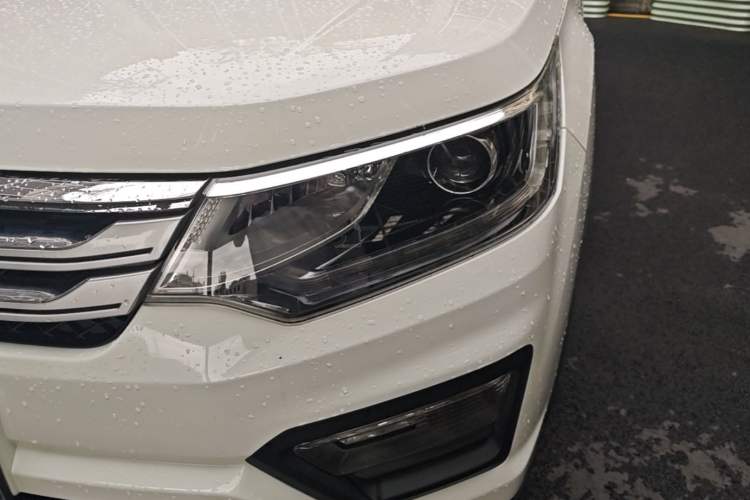 Used CHANGAN OSHAN CX70 2016 1.6L Manual Luxury Model Left Front Headlight