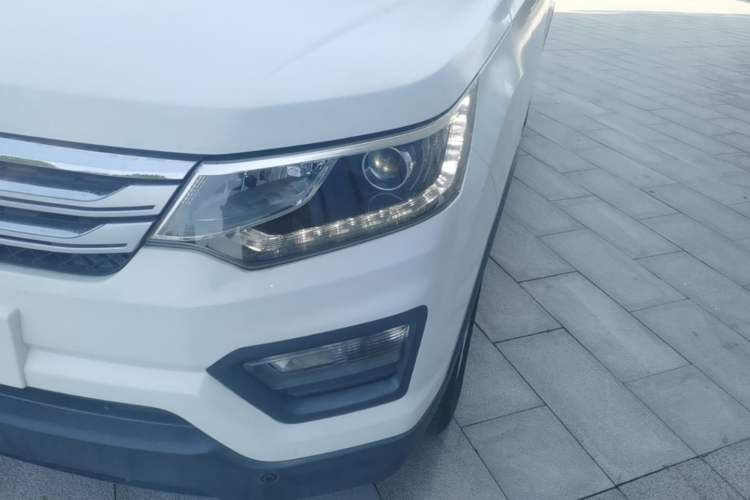 Used CHANGAN OSHAN CX70 2016 1.6L Manual Luxury Model Left Front Headlight