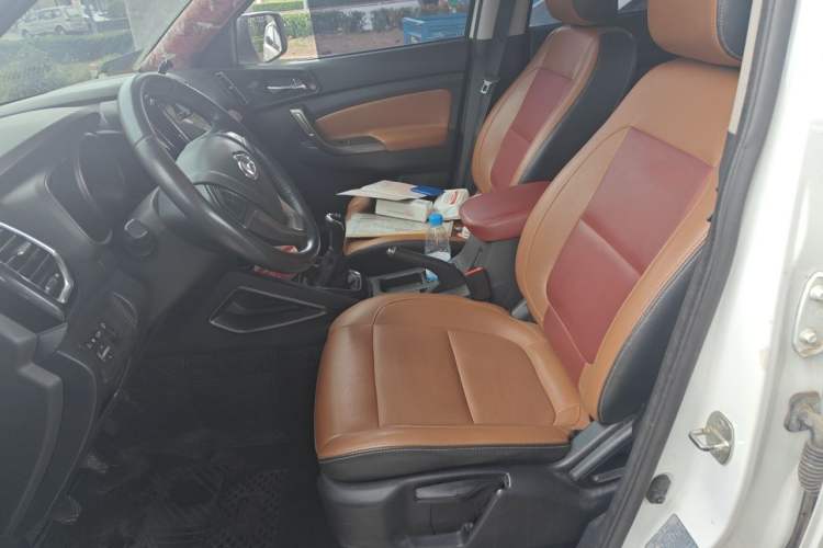 Used CHANGAN OSHAN CX70 2016 1.6L Manual Luxury Model Left Front Seat