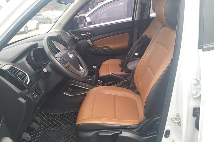 Used CHANGAN OSHAN CX70 2016 1.6L Manual Luxury Model Left Front Seat