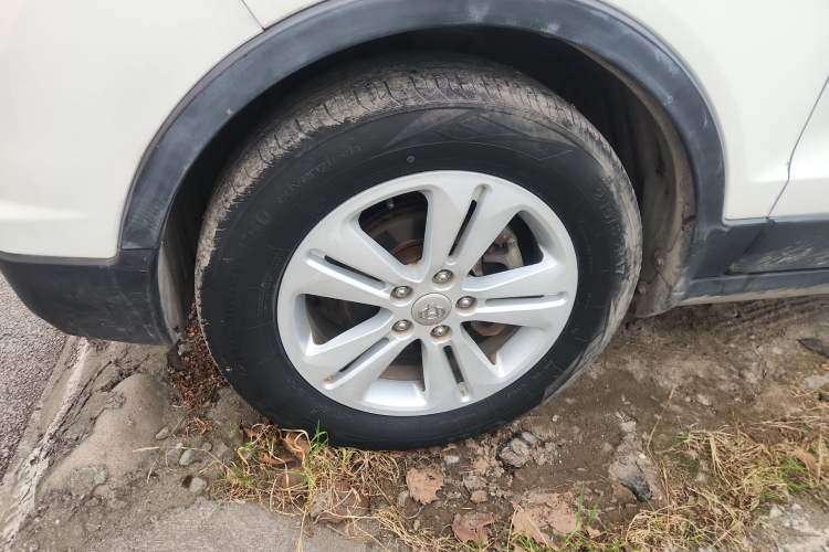 Used CHANGAN OSHAN CX70 2016 1.6L Manual Luxury Model Left Front Wheel Hub