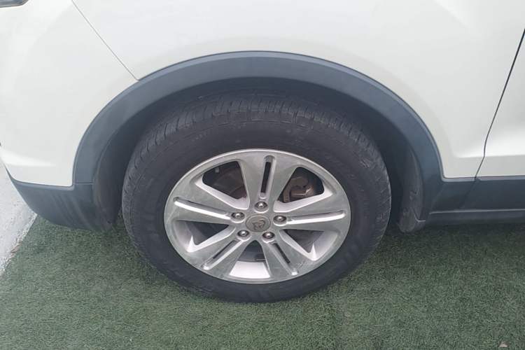 Used CHANGAN OSHAN CX70 2016 1.6L Manual Luxury Model Left Front Wheel Hub