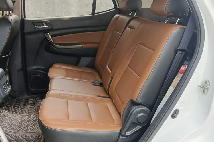 Used CHANGAN OSHAN CX70 2016 1.6L Manual Luxury Model Left Rear Seat