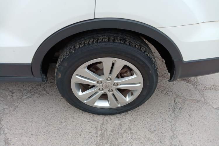Used CHANGAN OSHAN CX70 2016 1.6L Manual Luxury Model Left Rear Wheel Hub