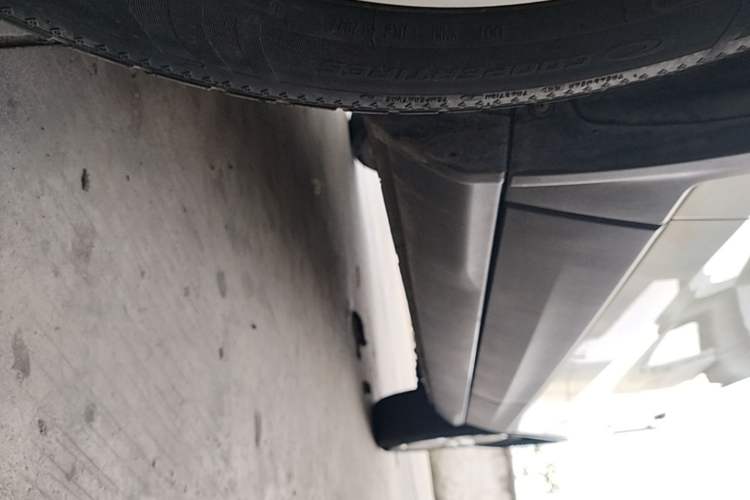 Used CHANGAN OSHAN CX70 2016 1.6L Manual Luxury Model Left Side Sill