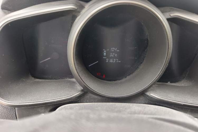 Used CHANGAN OSHAN CX70 2016 1.6L Manual Luxury Model Odometer Close Up