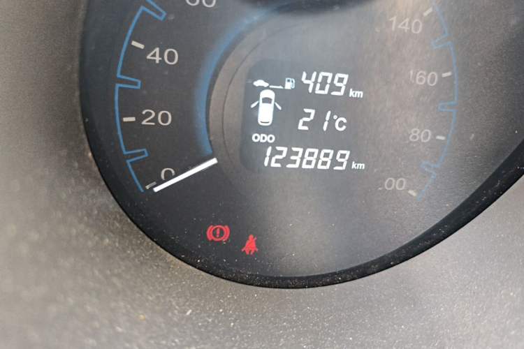 Used CHANGAN OSHAN CX70 2016 1.6L Manual Luxury Model Odometer Close Up