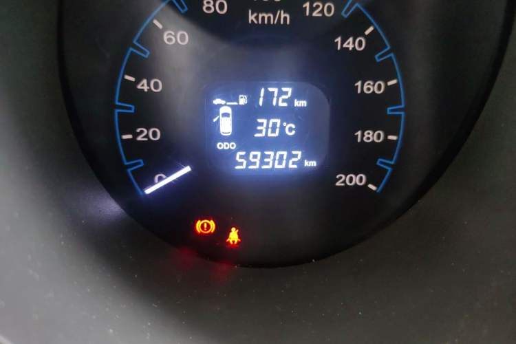 Used CHANGAN OSHAN CX70 2016 1.6L Manual Luxury Model Odometer Close Up