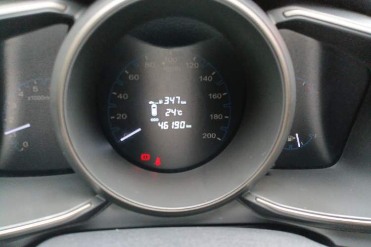 Used CHANGAN OSHAN CX70 2016 1.6L Manual Luxury Model Odometer Close Up
