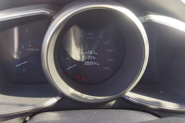 Used CHANGAN OSHAN CX70 2016 1.6L Manual Luxury Model Odometer Close Up