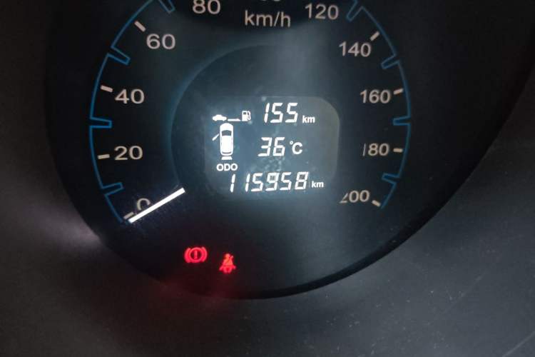 Used CHANGAN OSHAN CX70 2016 1.6L Manual Luxury Model Odometer Close Up