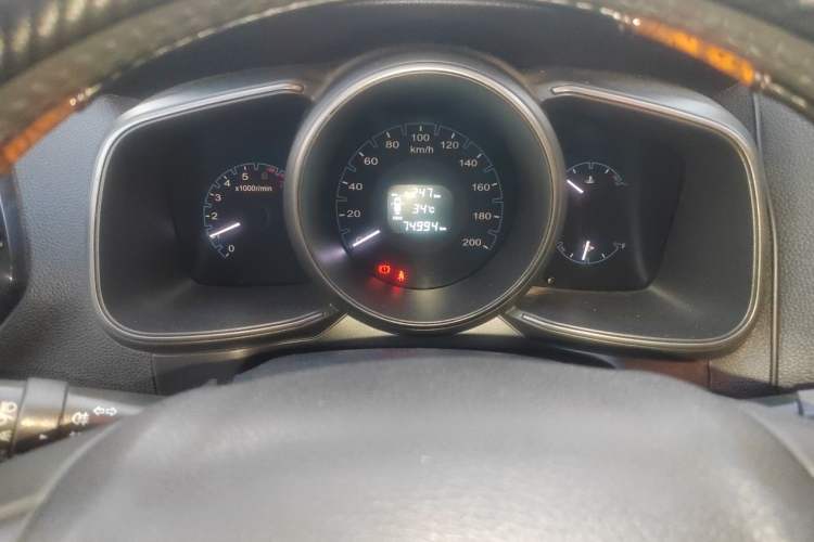 Used CHANGAN OSHAN CX70 2016 1.6L Manual Luxury Model Odometer Close Up
