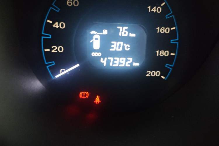 Used CHANGAN OSHAN CX70 2016 1.6L Manual Luxury Model Odometer Close Up