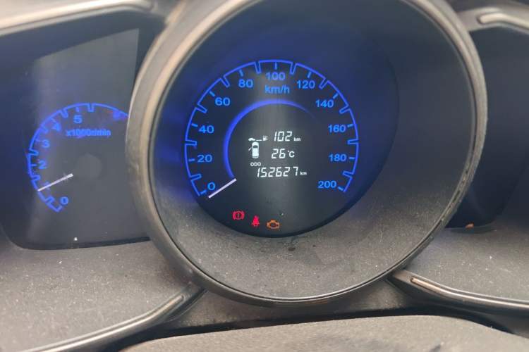 Used CHANGAN OSHAN CX70 2016 1.6L Manual Luxury Model Odometer Close Up
