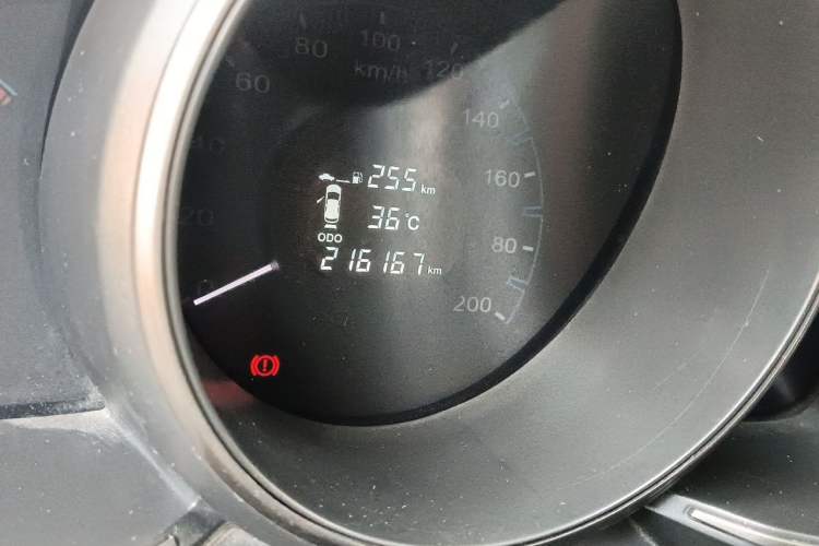 Used CHANGAN OSHAN CX70 2016 1.6L Manual Luxury Model Odometer Close Up