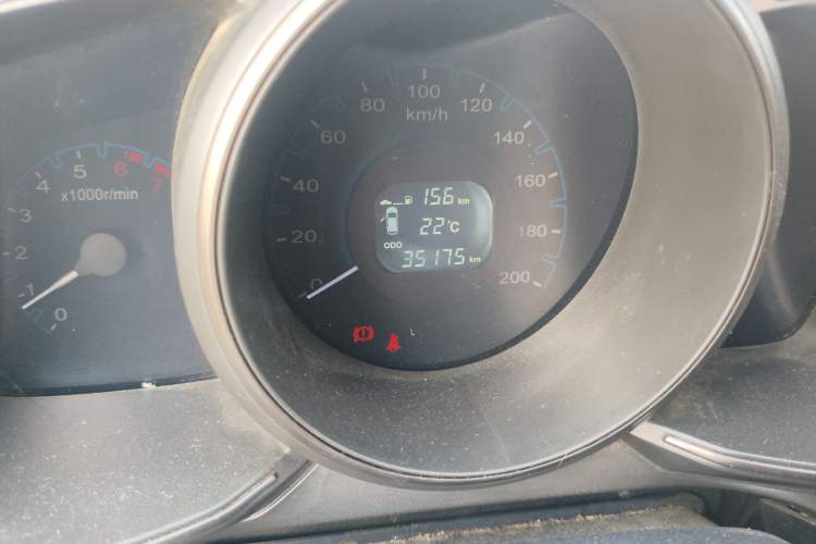 Used CHANGAN OSHAN CX70 2016 1.6L Manual Luxury Model Odometer Close Up