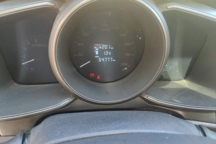 Used CHANGAN OSHAN CX70 2016 1.6L Manual Luxury Model Odometer Close Up