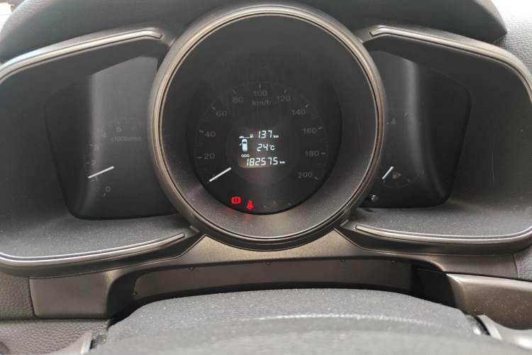 Used CHANGAN OSHAN CX70 2016 1.6L Manual Smart Connect Version Odometer Close Up