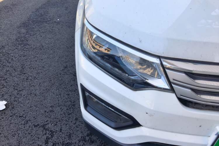 Used CHANGAN OSHAN CX70 2016 1.6L Manual Elite Model Right Front Headlight