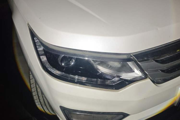 Used CHANGAN OSHAN CX70 2016 1.6L Manual Luxury Model Right Front Headlight