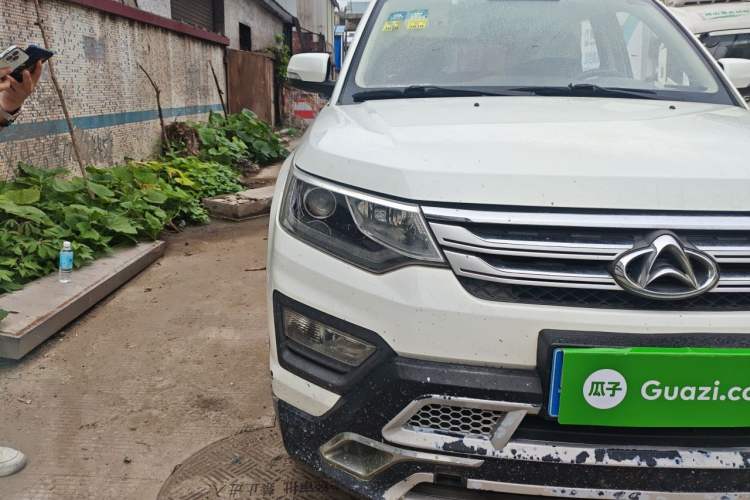Used CHANGAN OSHAN CX70 2016 1.6L Manual Comfort Model Right Front Headlight