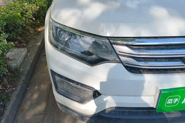 Used CHANGAN OSHAN CX70 2016 1.6L Manual Luxury Model Right Front Headlight
