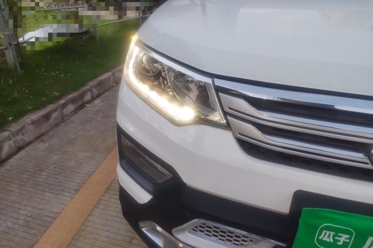 Used CHANGAN OSHAN CX70 2016 1.6L Manual Luxury Model Right Front Headlight