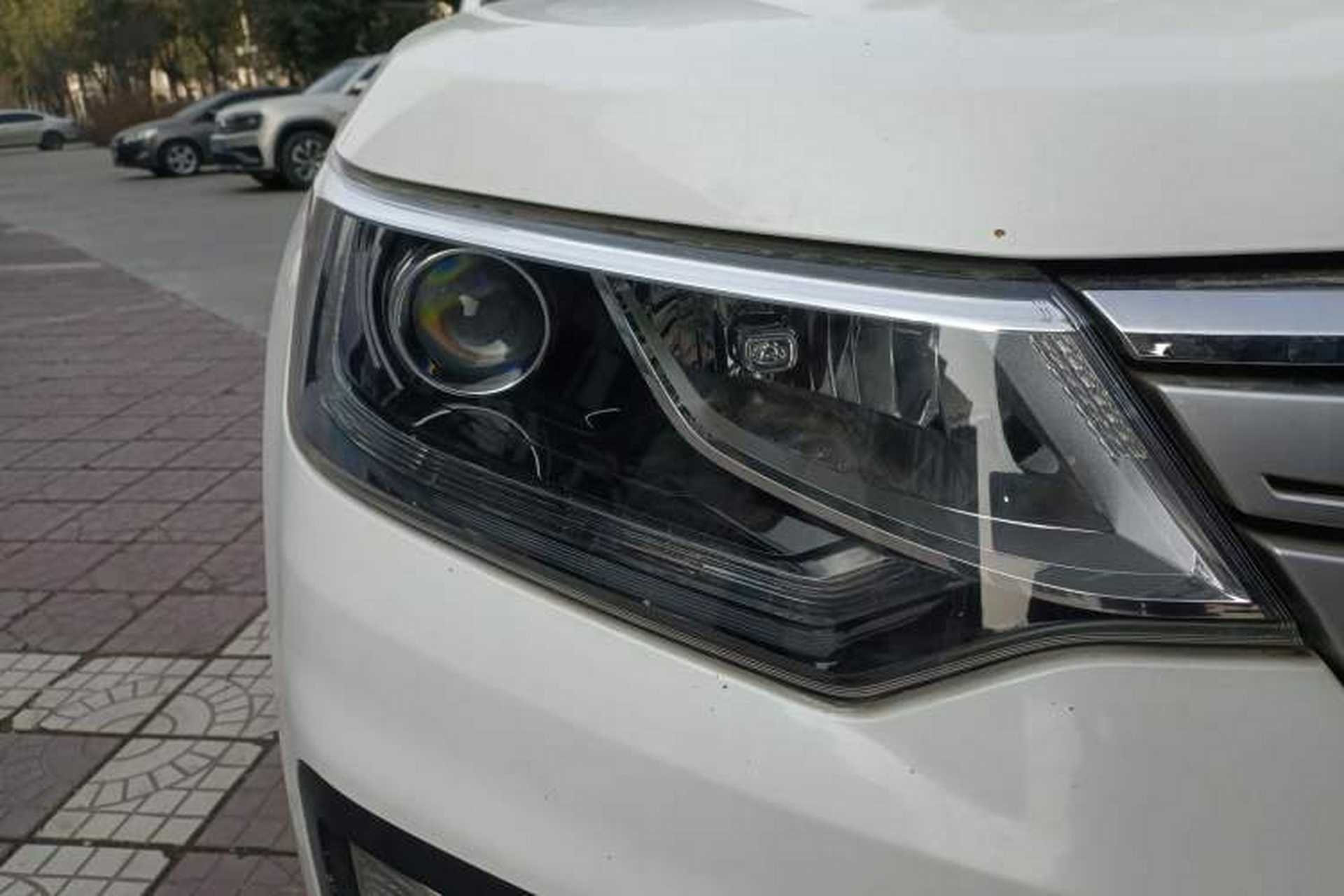 Used CHANGAN OSHAN CX70 2016 1.6L Manual Luxury Model Right Front Headlight
