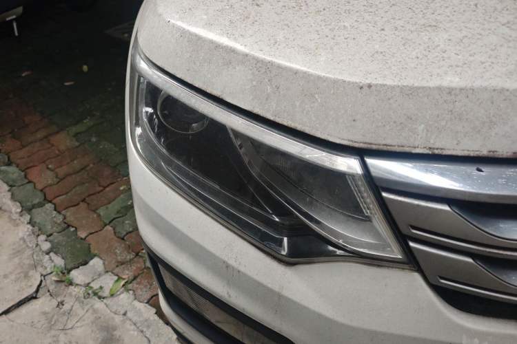 Used CHANGAN OSHAN CX70 2016 1.6L Manual Luxury Model Right Front Headlight