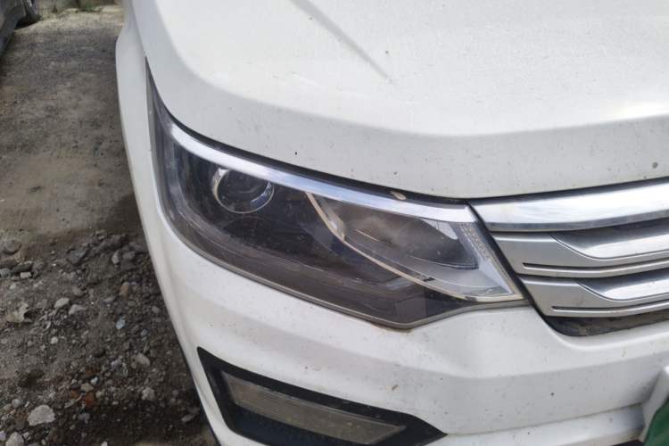 Used CHANGAN OSHAN CX70 2016 1.6L Manual Luxury Model Right Front Headlight