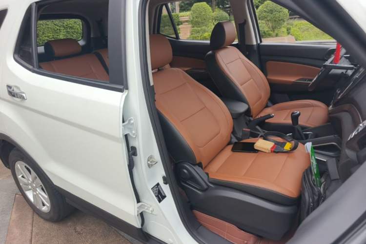 Used CHANGAN OSHAN CX70 2016 1.6L Manual Luxury Model Right Front Seat