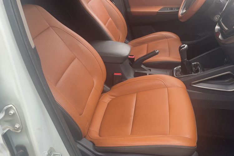 Used CHANGAN OSHAN CX70 2016 1.6L Manual Luxury Model Right Front Seat