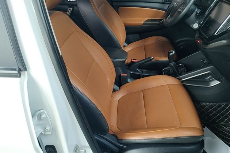 Used CHANGAN OSHAN CX70 2016 1.6L Manual Luxury Model Right Front Seat