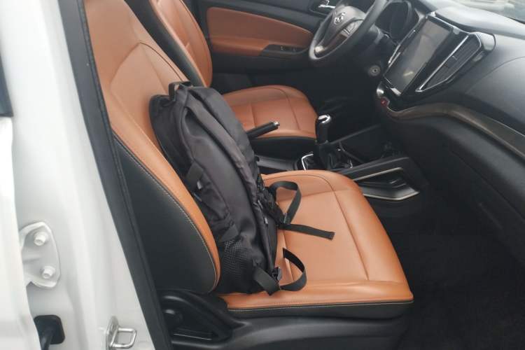 Used CHANGAN OSHAN CX70 2016 1.6L Manual Luxury Model Right Front Seat