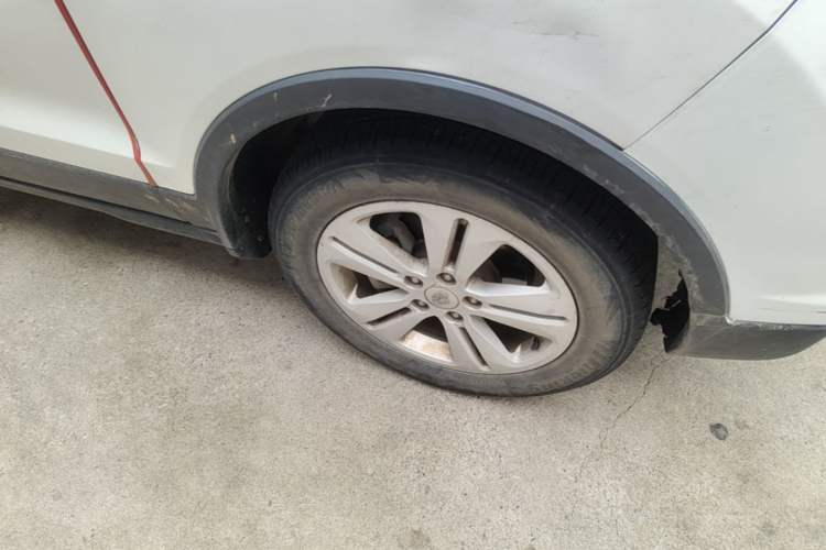 Used CHANGAN OSHAN CX70 2016 1.6L Manual Luxury Model Right Front Wheel Hub
