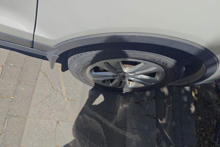 Used CHANGAN OSHAN CX70 2016 1.6L Manual Luxury Model Right Front Wheel Hub