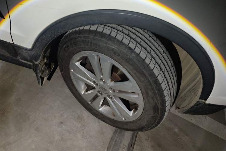 Used CHANGAN OSHAN CX70 2016 1.6L Manual Luxury Model Right Front Wheel Hub