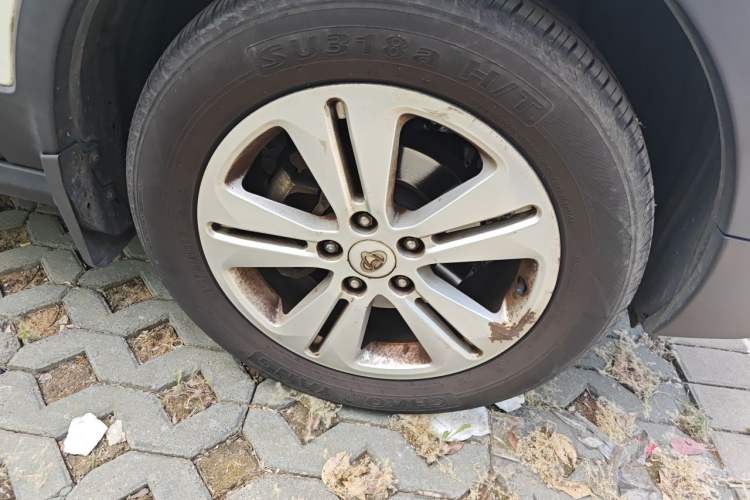 Used CHANGAN OSHAN CX70 2016 1.6L Manual Luxury Model Right Front Wheel Hub