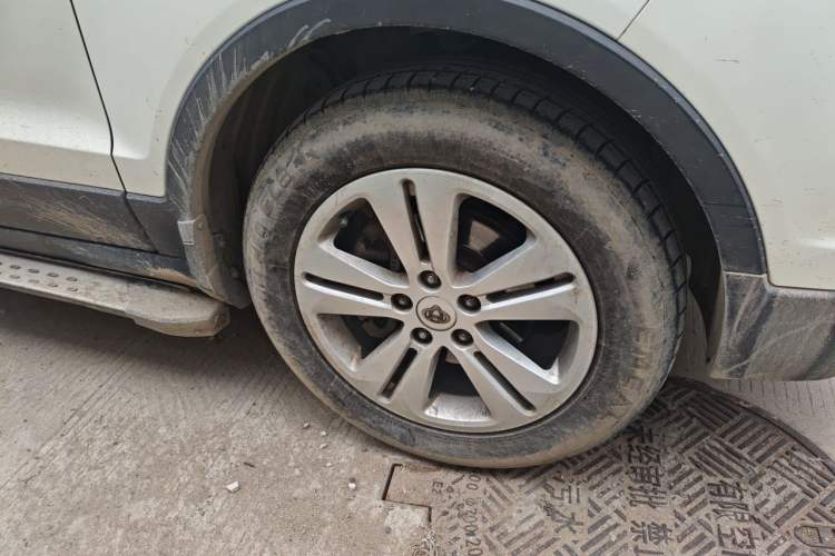 Used CHANGAN OSHAN CX70 2016 1.6L Manual Comfort Model Right Front Wheel Hub