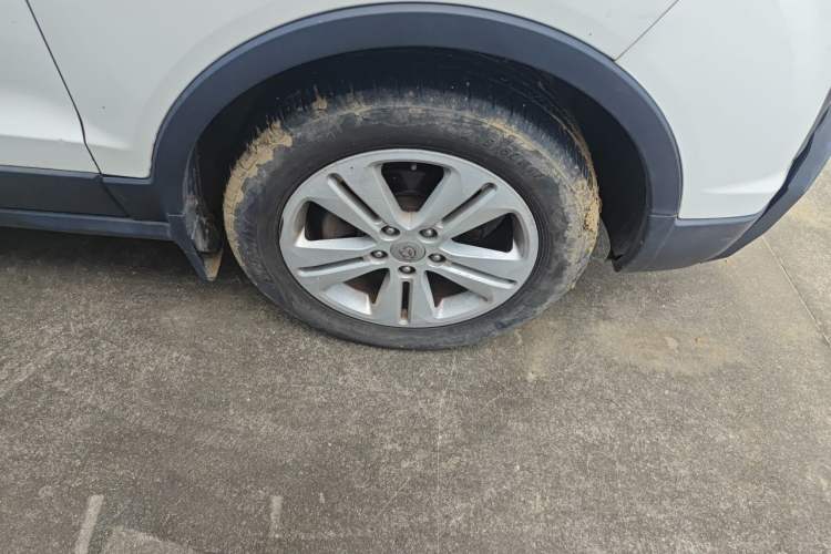 Used CHANGAN OSHAN CX70 2016 1.6L Manual Luxury Model Right Front Wheel Hub