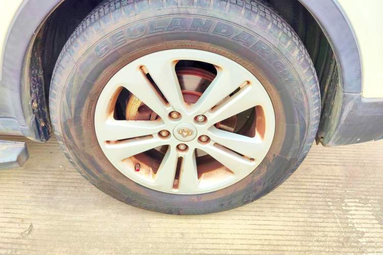 Used CHANGAN OSHAN CX70 2016 1.6L Manual Luxury Model Right Front Wheel Hub