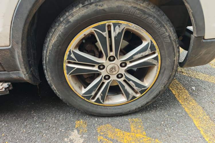 Used CHANGAN OSHAN CX70 2016 1.6L Manual Luxury Model Right Front Wheel Hub