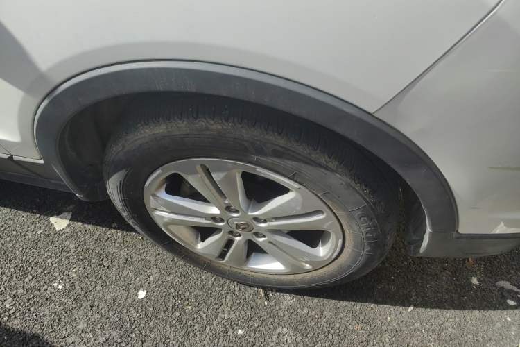 Used CHANGAN OSHAN CX70 2016 1.6L Manual Luxury Model Right Front Wheel Hub