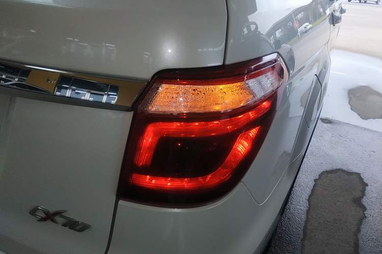 Used CHANGAN OSHAN CX70 2016 1.6L Manual Comfort Model Right Rear Taillight