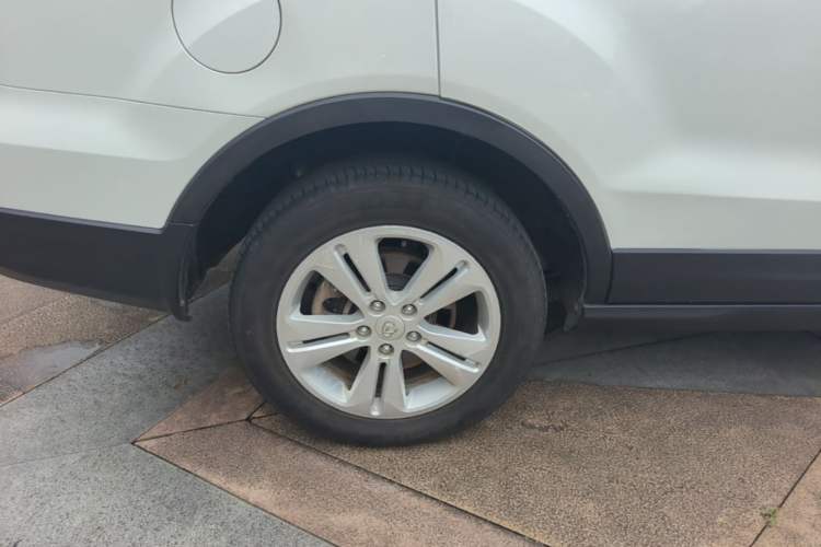 Used CHANGAN OSHAN CX70 2016 1.6L Manual Luxury Model Right Rear Wheel Hub