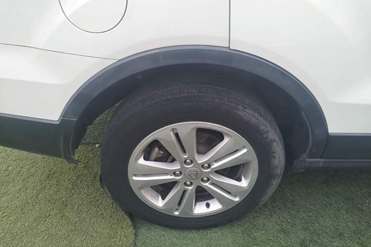 Used CHANGAN OSHAN CX70 2016 1.6L Manual Luxury Model Right Rear Wheel Hub