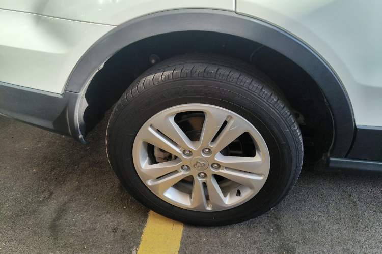 Used CHANGAN OSHAN CX70 2016 1.6L Manual Luxury Model Right Rear Wheel Hub