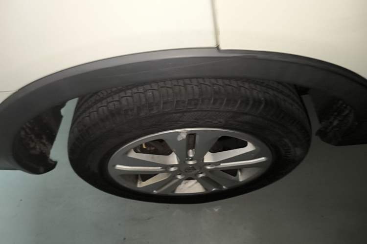 Used CHANGAN OSHAN CX70 2016 1.6L Manual Luxury Model Right Rear Wheel Hub
