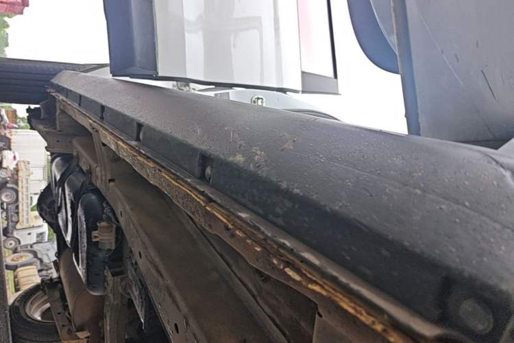 Used CHANGAN OSHAN CX70 2016 1.6L Manual Sport Model Right Side Sill